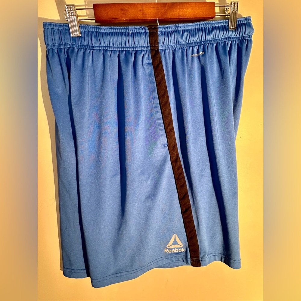 Reebok Men's Athletic Shorts in Blue - Size Large 9” Inseam